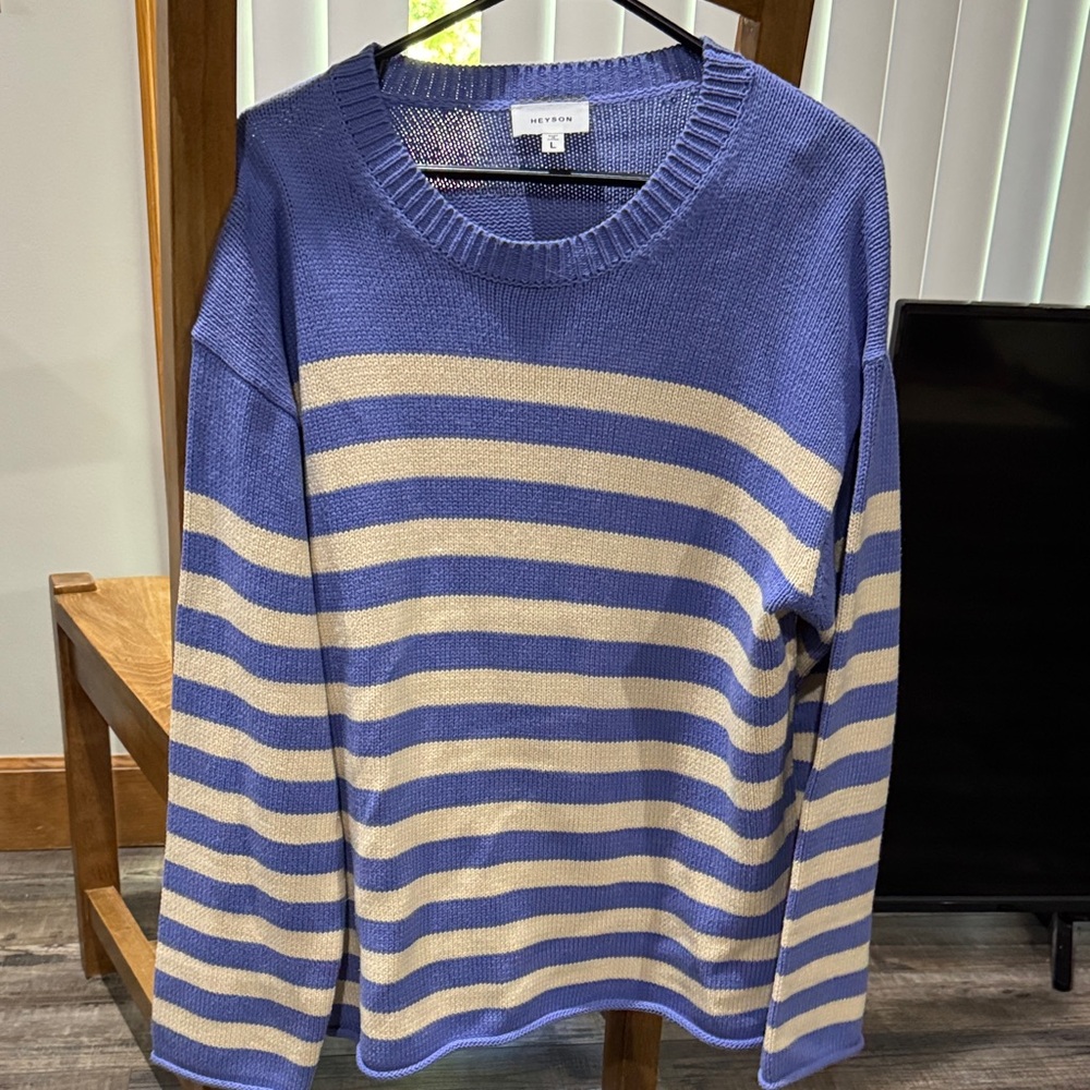 Stylish Striped Crewneck Sweater in Blue and Beige